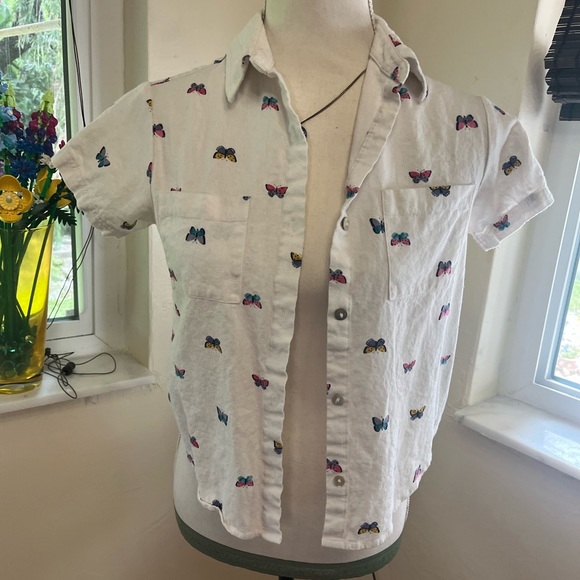 Rae Dunn XS butterfly button down top - Picture 1 of 5